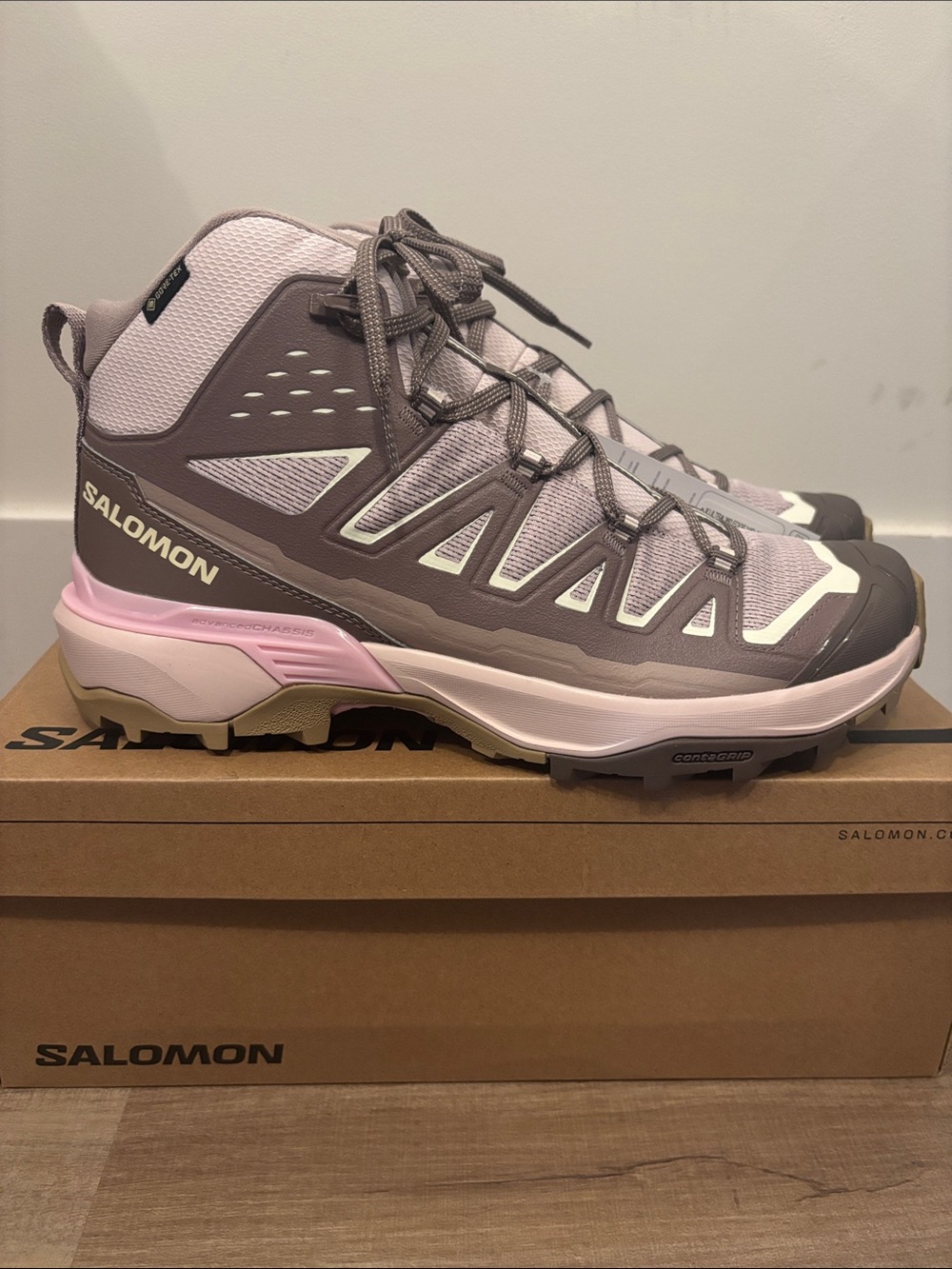 Salomon Women's x ultra 360 edge mid gore Tex hushed violet size 10 new with box